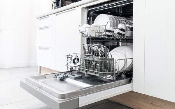 Comprendre l’installation idéale : choisir entre prise 16A ou 20A pour un lave-vaisselle
