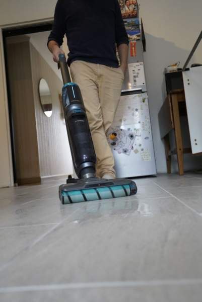 Aspirateur balai design