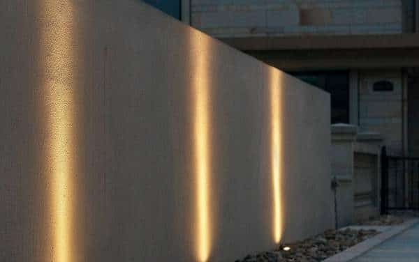 Éclairage mural terrasse : Solutions design pour sublimer l’extérieur