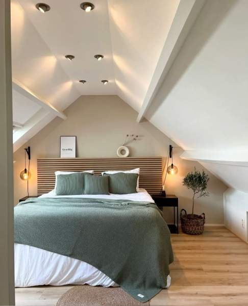 Chambre sous combles peinture