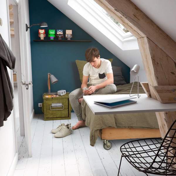Chambre sous combles peinture