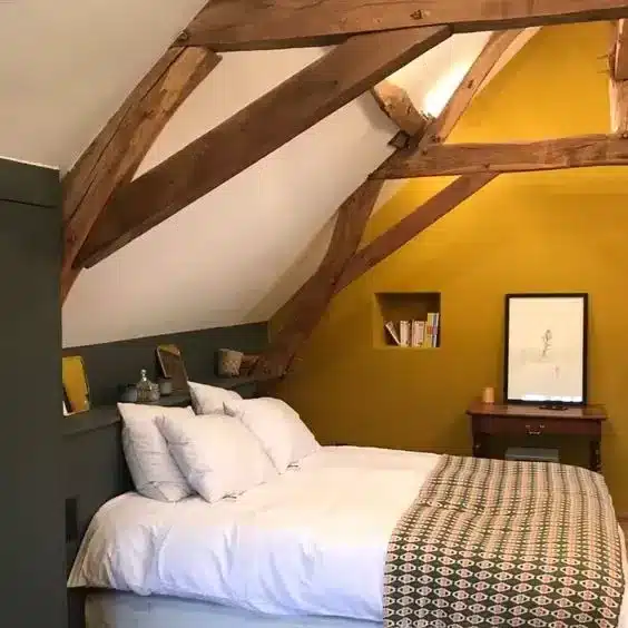 Chambre sous combles peinture