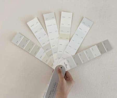 Comment peindre un plafond sans trace : astuces et conseils pratiques